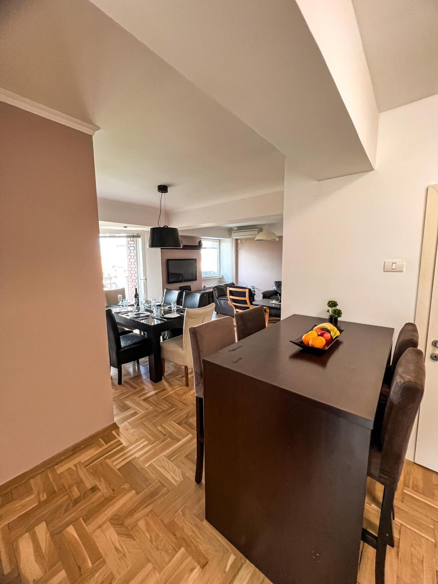 Centre Luxury Apartment Skopje Luaran gambar